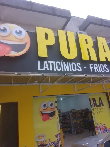Salão comercial e sobrado