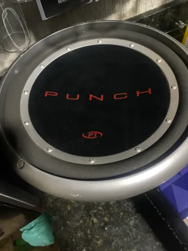 Sub Rockford fosgate punch p1 em perfeito estado de conservação