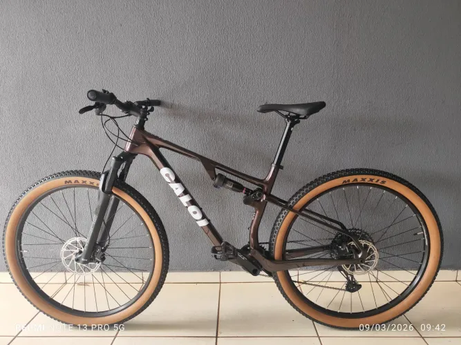 Caloi elite carbon Full tamanho 19 modelo 2025