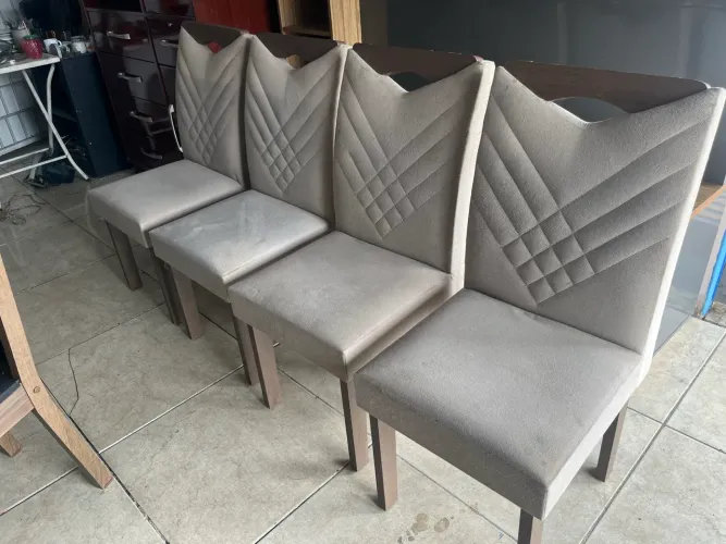 Conjunto cadeiras estofadas 