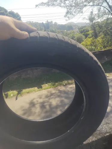 Pneus 175/65/14 Pirelli .