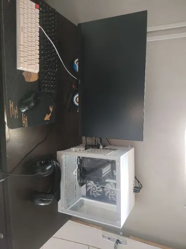 PC GAMER COMPLETO RYZEN 5500, RTX 3050, 16GB RAM, SSD M.2 500GB + MONITOR 27"