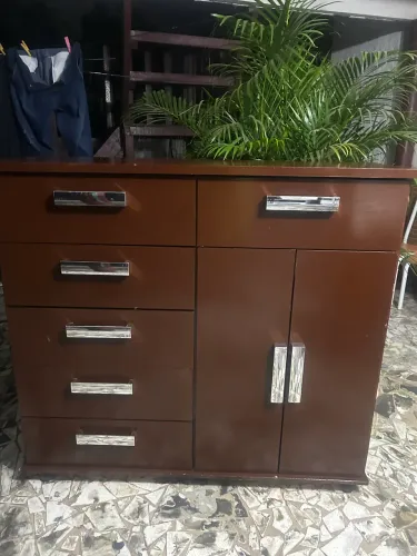 Vendo cômoda