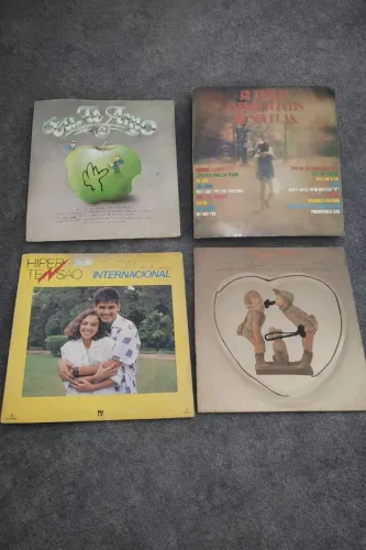 BOX DE 4 DICOA COM AS MELHORES MÚSICAS INTERNACIONAIS