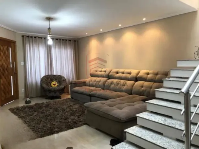Sobrado à venda na Vila Ema - 180m2 - 3 dormitórios - 1 suíte - 2 vagas de garagem
