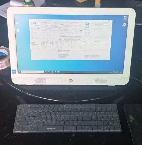 PC All-In-One HP-20e018 | SSD 120G | 4GB RAM | Intel Celeron.