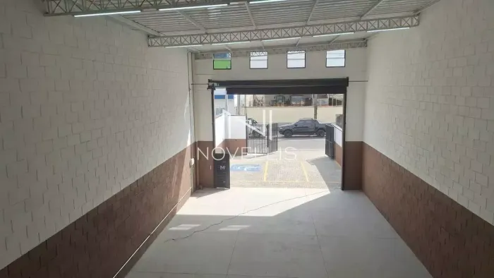 Galpão comercial de 190m² no Bairro Residencial Parque dos Sinos, em Jacareí, R$ 5.000