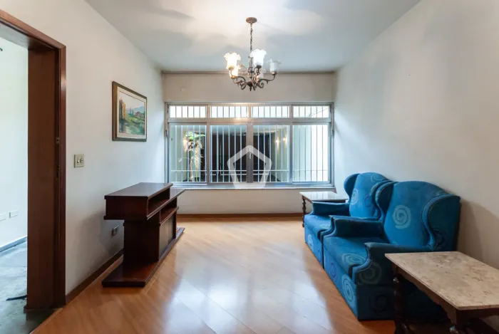 Casa em Vila Gumercindo