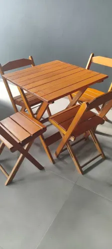 Vende-se Mesa dobravel 4 cadeiras