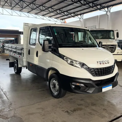 Iveco 35-150 cabine dupla carroceria ano 2021