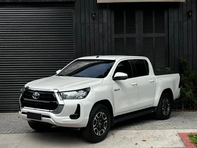 Toyota Hilux CD 4X4 2.8 Diesel Mec. 2021