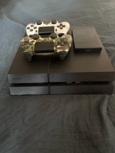 PlayStation 4 Fat 1TB + 2 Controles