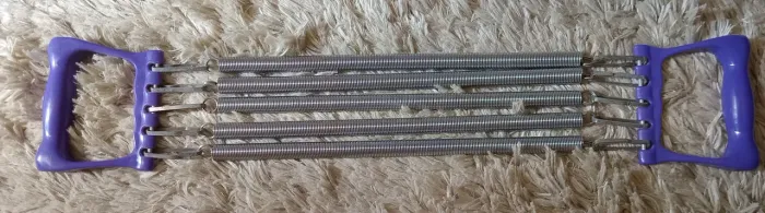 Extensor com molas para braços e ombros