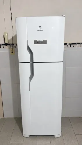 Geladeira Electrolux frostfree 371L