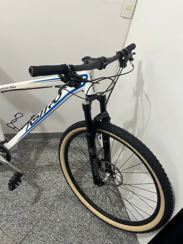 Vendo outro bicicleta aro 29