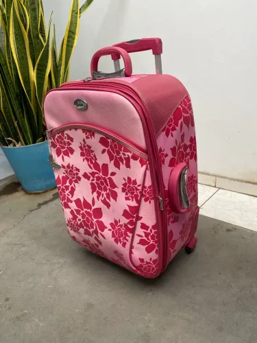 Kit Mala com bolsa de mão 