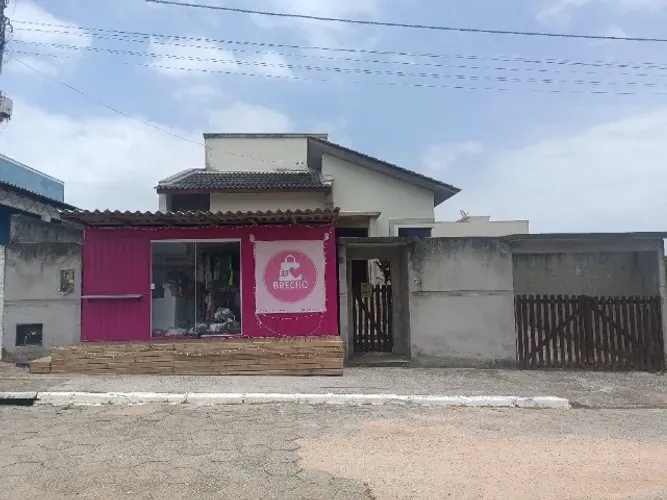 Casa com 3 Quartos + Edícula Completa - 140m² Total - R$ 500.000