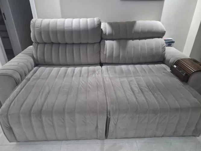 Venda de Um Sofá seminovo de 4 lugares