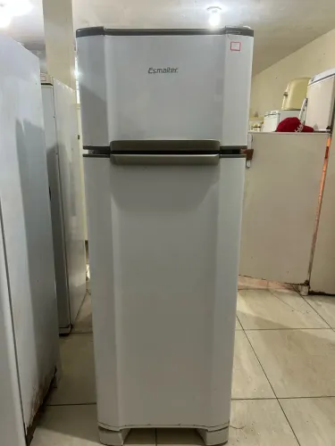Geladeira esmaltec