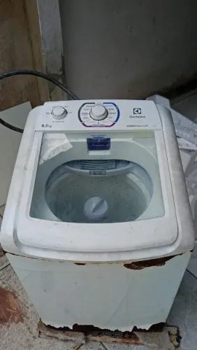 Máquina de Lavar Funcionando - Para Peças/Conserto | Com Ferrugem