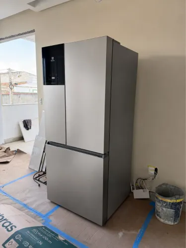 Vende-se geladeira Electrolux Multidoor IM8S 590L