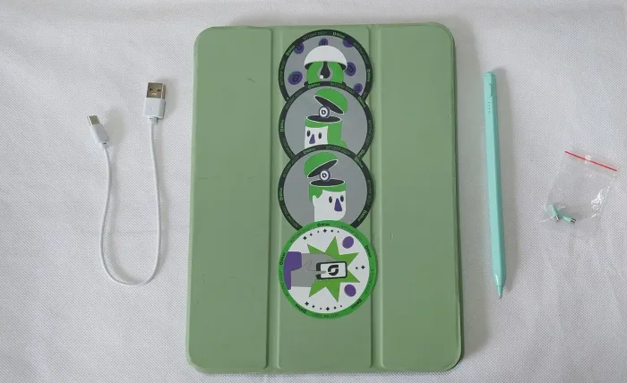 Capa + Caneta Touch Stylus Universal Recarregável - Nova na Caixa