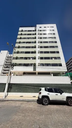Apartamento à no Edifício Amestista VII na ponta verde REF: CC1016