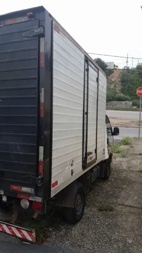 Vendo Kia bongo  K2500 nova e revisada.