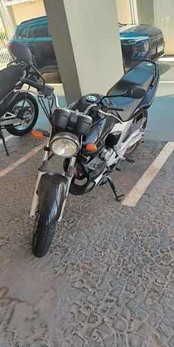 Fazer 250cc preta 2008