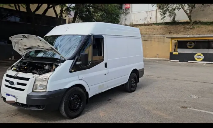 Ford Transit Furgão 3330 2.4 Tdci Curto Dies. 2011