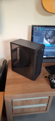Gabinetes + 4 fans rgb