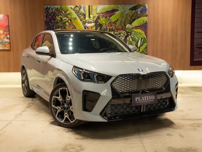 BMW IX 2 Xdrive 30 M Sport (elétrico) 2025