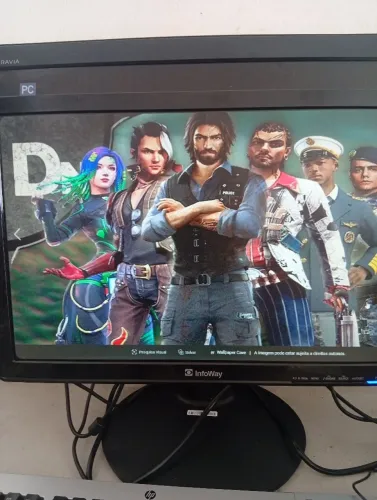 Vende se CPU Dell core i3 7 geração 4gb memória ddr4 HD de 500gb trecado e mause sem monit