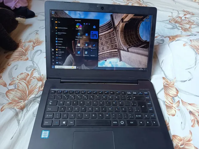 Vende-se notebook 