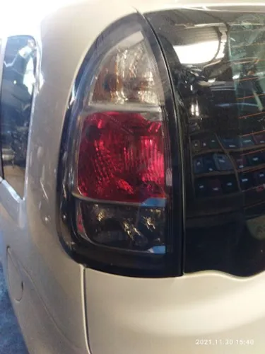 Lanterna traseira esquerda Citroen C3 Picasso AirCross