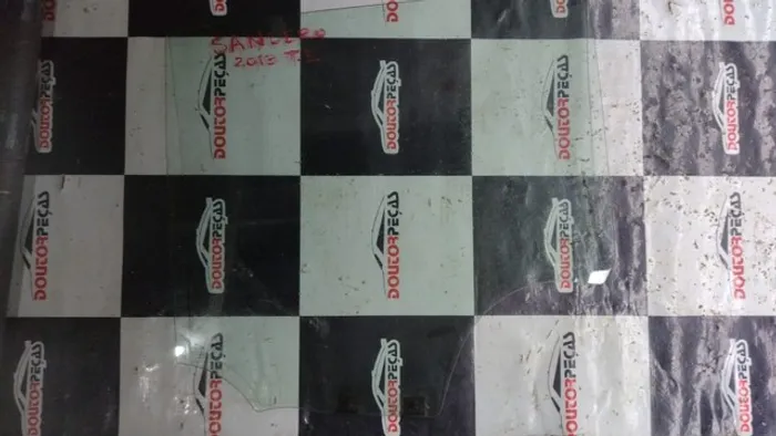 vidro para porta traseira esquerda do Renault Sandero 2013