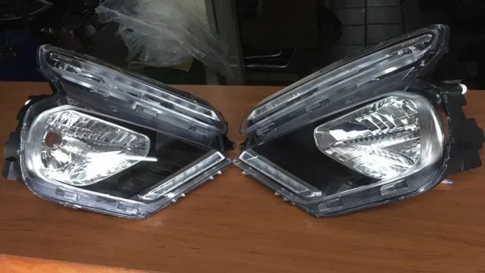 Farol Citroen C3 2022 2023 com LED