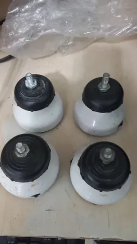 Pé de geladeira de louça
