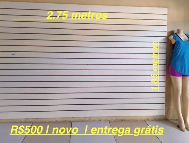 Expositor painel Mdf canalatado 