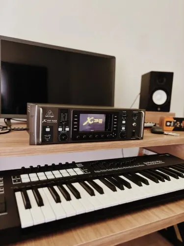 Mesa de Som Behringer X32 Rack