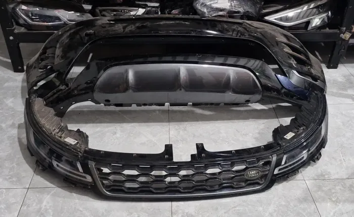 Farol Grade Land Rover Evoque 2020