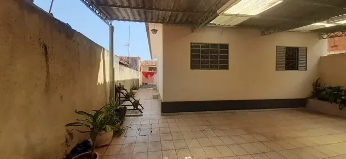 Casa à venda, 2 quartos, 1 suíte, 2 vagas, Jardim Taquaral - Brotas/SP