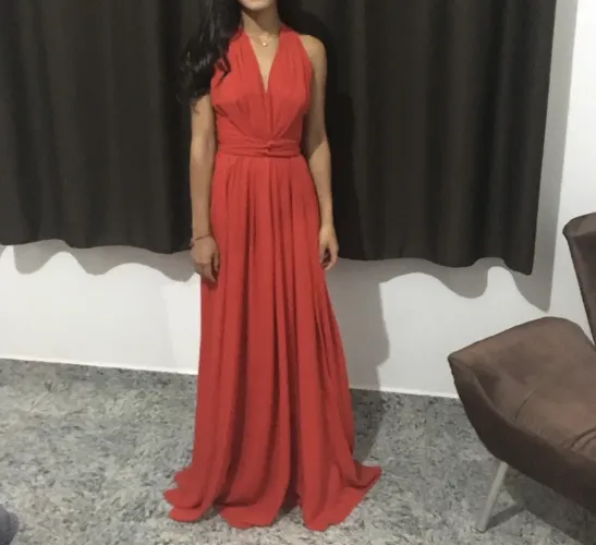 Vestido de festa em crepe