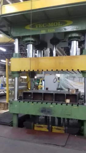 Prensa Hidráulica de 4 colunas 400 ton duplo efeito