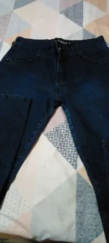 Calça jeans laycra semi nova n 44