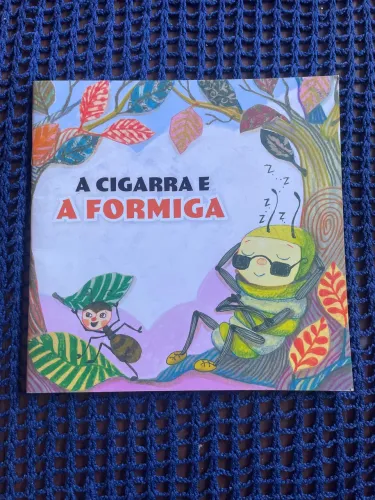 Livro infantil: A cigarra e a formiga