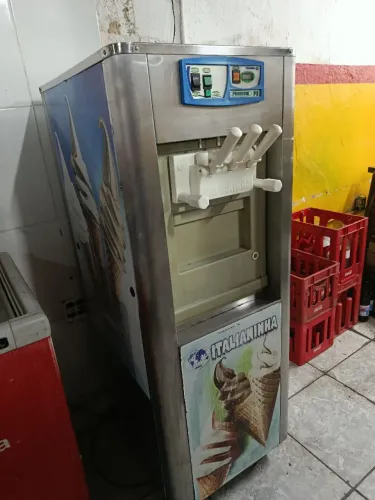 Máquina de Sorvete Italianinha