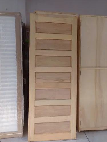Folha de porta de Madeira Maciça com Design Moderno 2.10x80