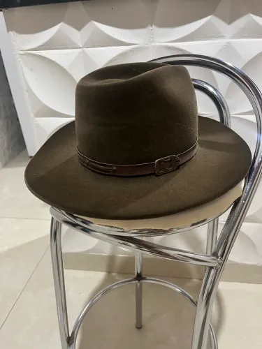 Chapéu muito elegante 