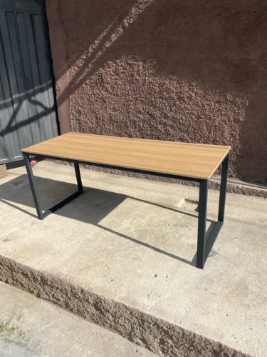 Mesa estilo industrial